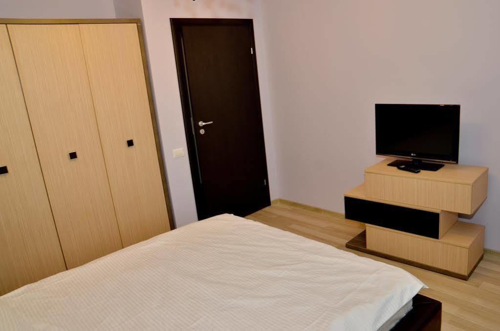 Arlequin Apartments Mamaia Luaran gambar